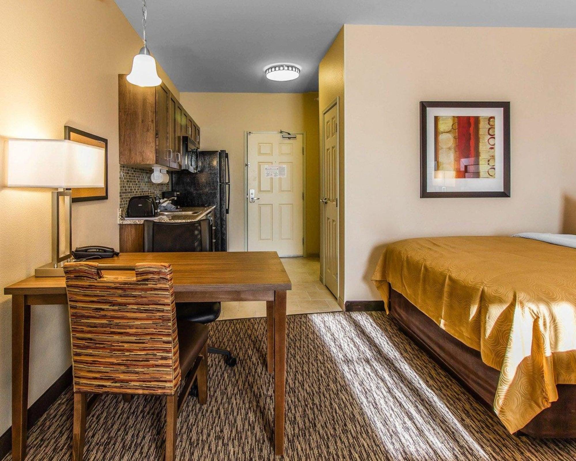 Mainstay Suites Watford City - Event Center Exteriör bild