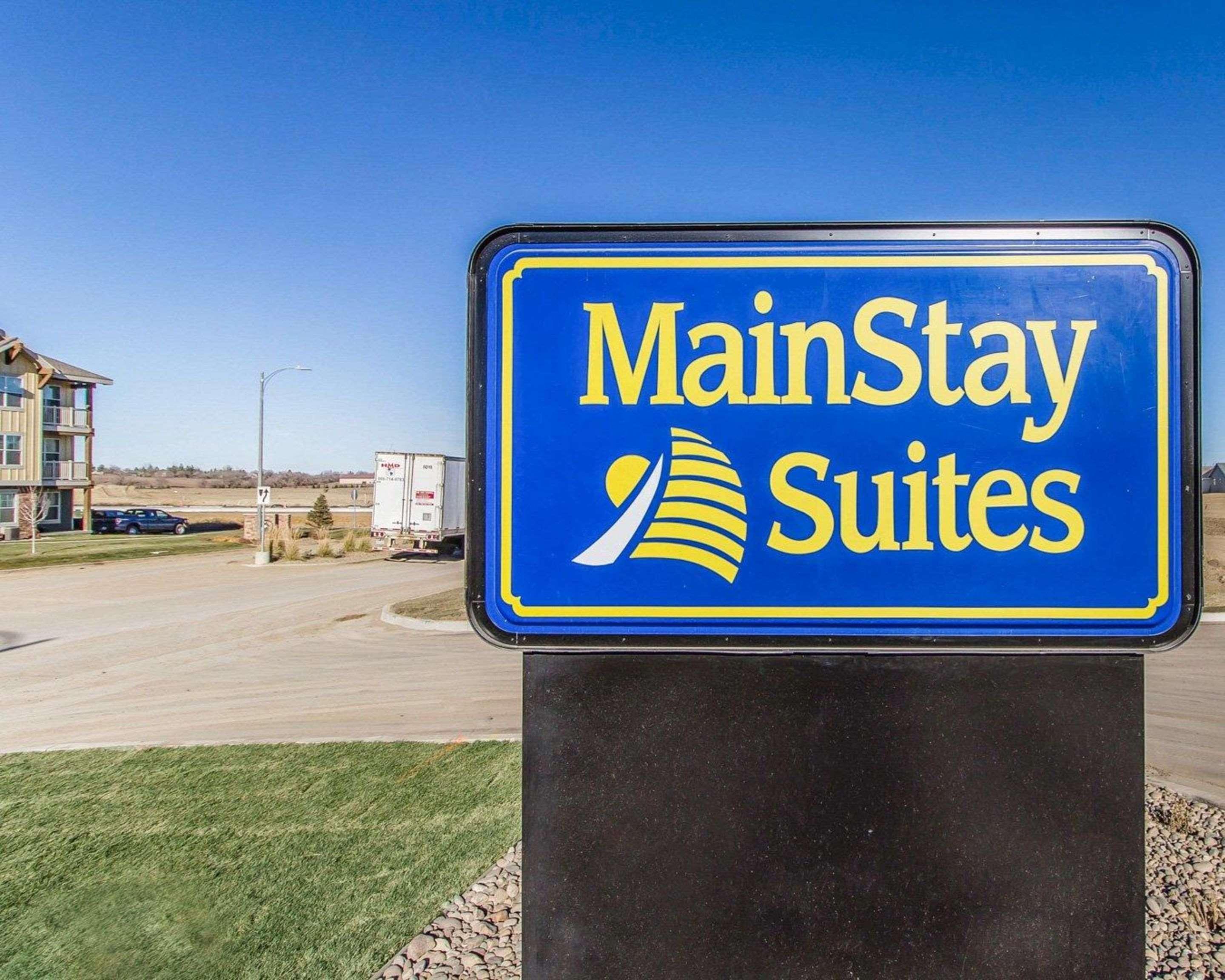 Mainstay Suites Watford City - Event Center Exteriör bild